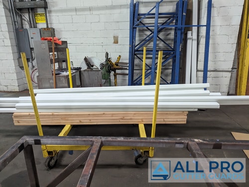 aluminum gutter installer